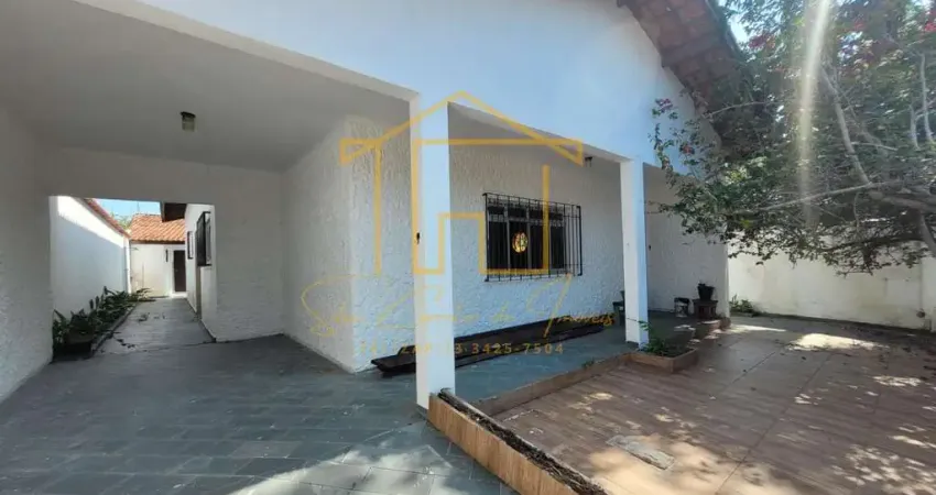 Casa para Venda em Itanhaém, Jardim Grandesp, 3 dormitórios, 1 suíte, 2 banheiros, 3 vagas