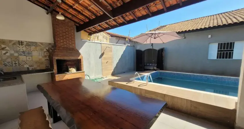 Casa para Venda em Itanhaém, Jardim Cibratel I, 5 dormitórios, 3 suítes, 4 banheiros, 3 vagas