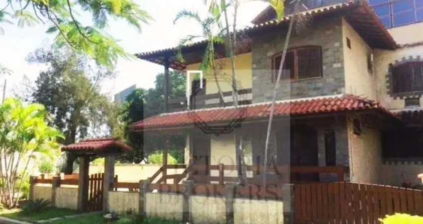 Casa triplex à venda em excelente localização na barra da tijuca - condomínio jardim nova barra