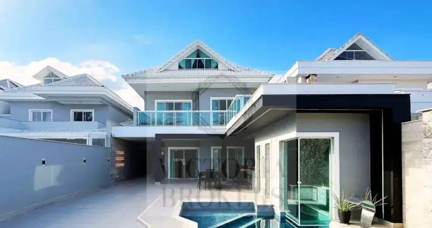 Casa Triplex divisa com a Barra - Condomínio Parque das Palmeiras no Recreio dos Bandeirantes