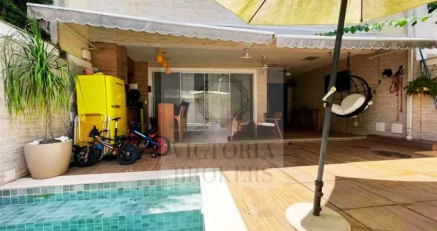 Casa triplex à venda com 4 quartos, piscina e energia solar - condomínio alvorada private – recreio