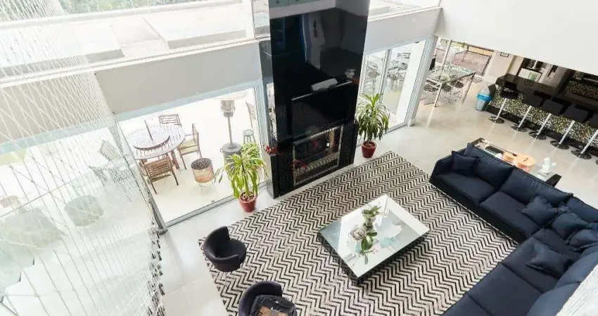 Casa com 4 dormitorios, com terreno amplo no condominio Jusville