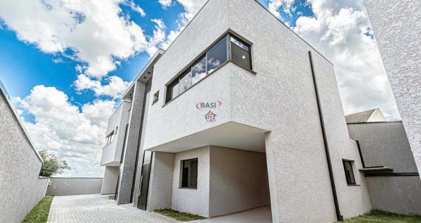 Sobrado em Condominio de 3 Quartos a Venda no Tingui