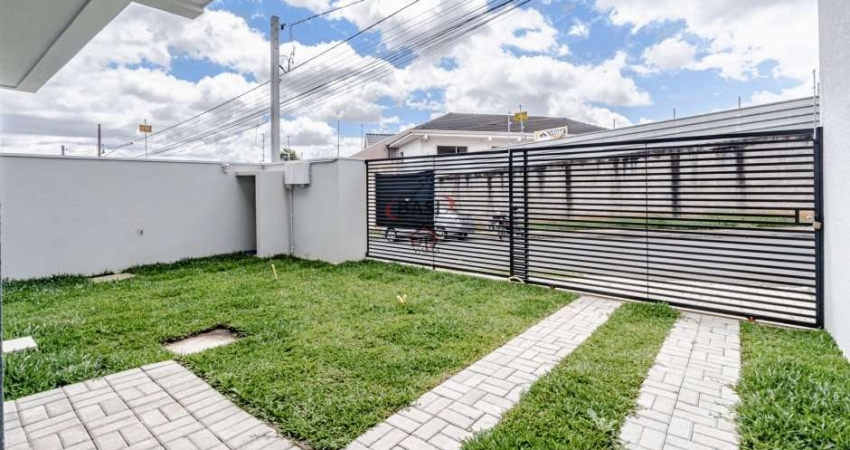 Sobrado Triplex de 3 Quartos a Venda no Atuba (COM TERRACO)