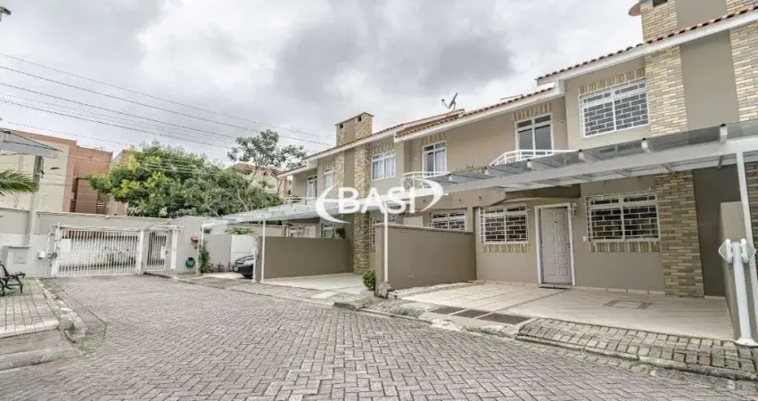 Sobrado a Venda em Condominio Fechado no Novo Mundo, Curitiba