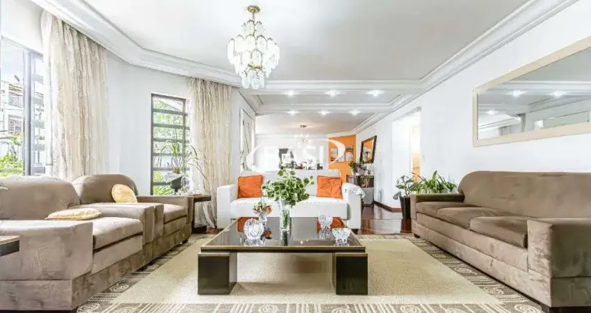 Casa a Venda no Bom Retiro(PISCINA AQUECIDA / 3 SUITES / OTIMO TERRENO)