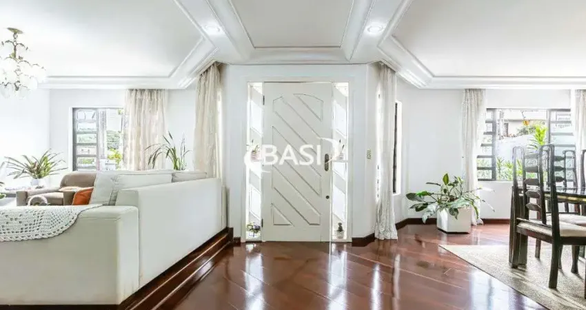 Casa a Venda no Bom Retiro(PISCINA AQUECIDA / 3 SUITES / OTIMO TERRENO)