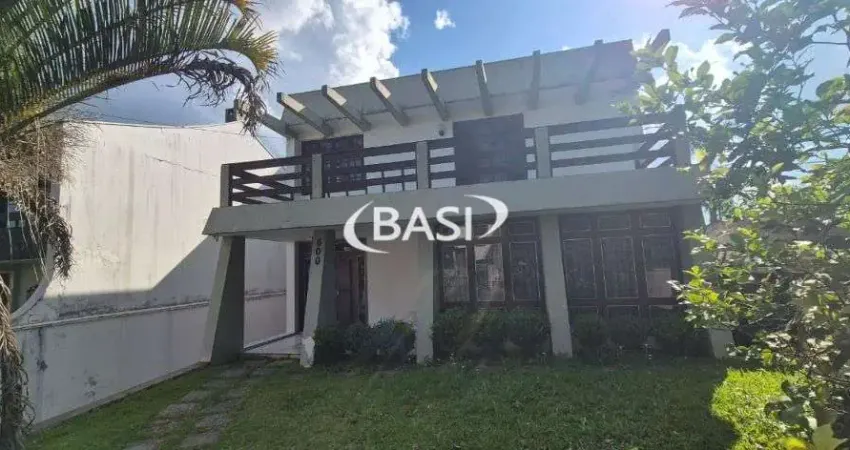 Casa em curitiba - bairro guabirotuba: 5 quartos (3 suites) com lareira, piscina e 5 garagens – rua sem saida