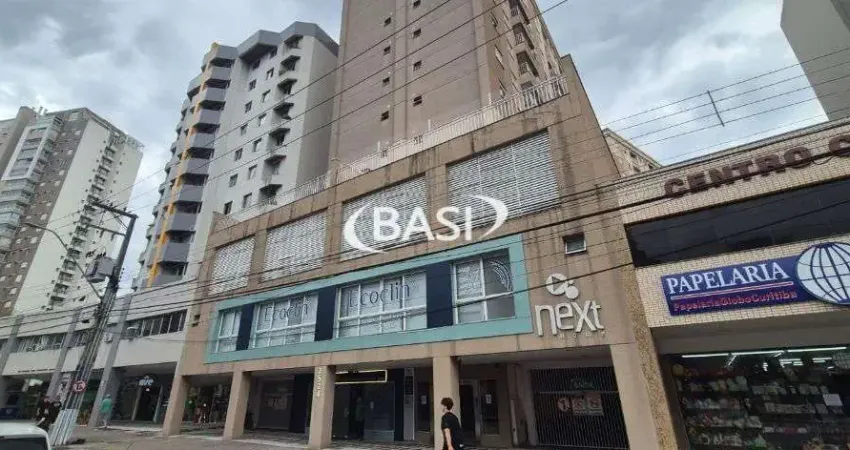 Apartamento de 2 quartos sendo uma suite no Agua Verde, andar alto 12o andar, face norte