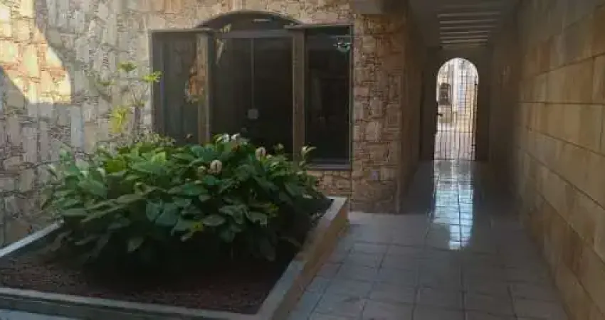 Casa com 3 quartos à venda na Rua Capitão Militão, --, Vila Santa Clara, São Paulo
