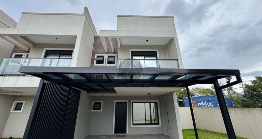 Triplex de alto padrão, mobiliado e localizado em condomínio fechado no bairro Uberaba.