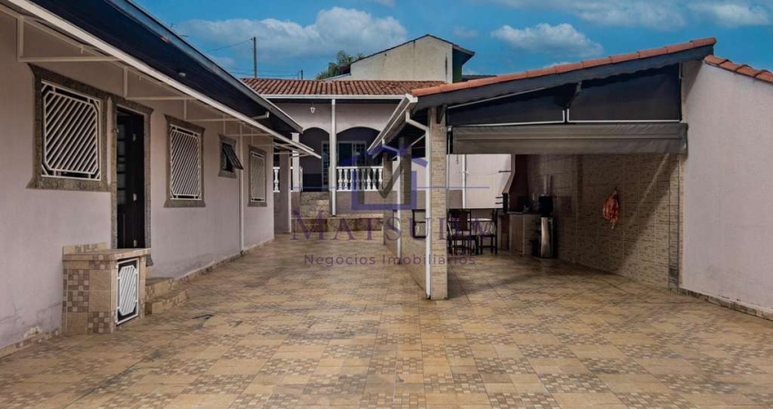 Casa com edicula no Res. São Francisco em São José dos Campos