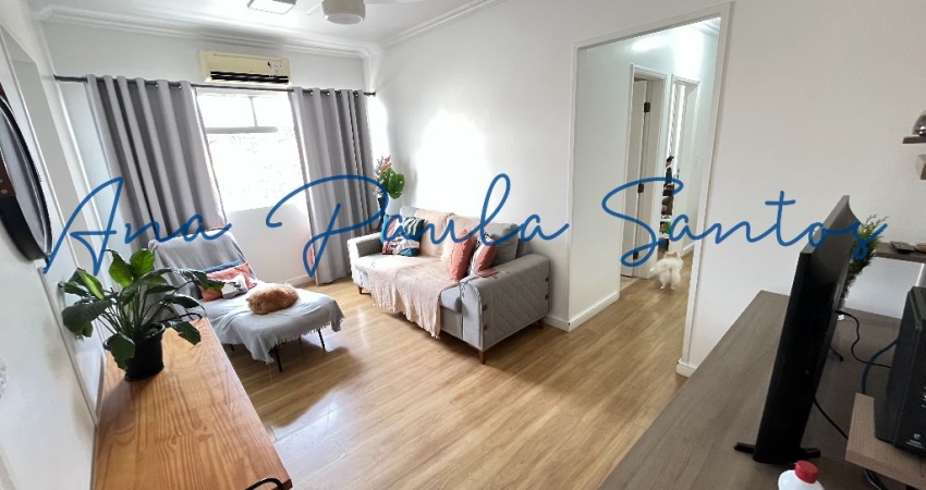 OPORTUNIDADE VILA BELMIRO! Reformado e charmoso apartamento de 2 dorms com vaga fechada a venda em Santos – SP