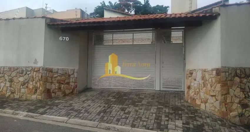Casa com 2 quartos à venda na Rua Victório Santim, 670, Vila Carmosina, São Paulo