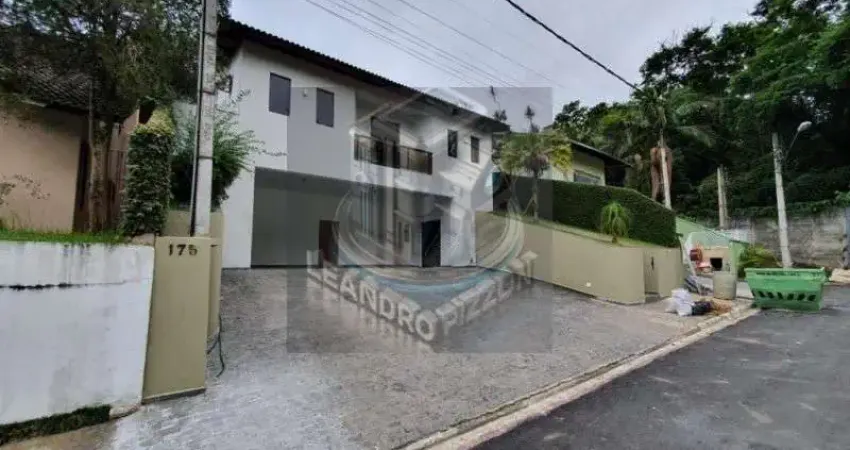 Casa em condomínio fechado com 3 quartos para alugar no Arujá Country Club, Arujá 