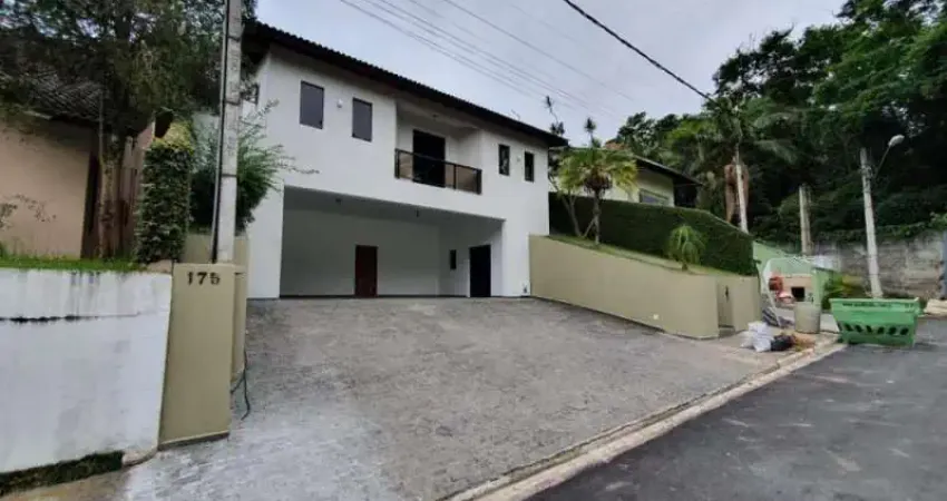Casa em condomínio fechado com 3 quartos para alugar no Arujá Country Club, Arujá