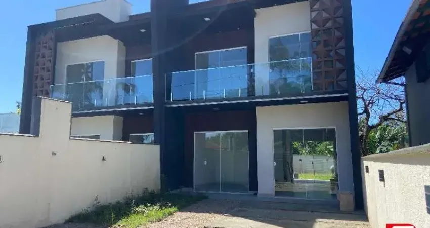 Casa com 3 quartos para alugar na Rua Rio Azul, 321, Princesa do Mar, Itapoá