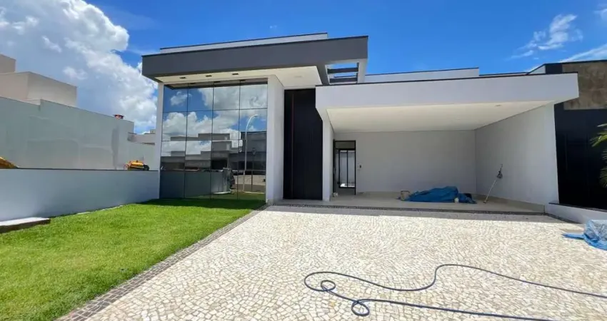 Casa Térrea no Condomínio Dona Lucilla com 03 suítes sendo 01 com closet -  Indaiatuba - Sp.