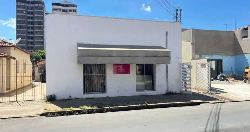 Casa com Excelente Localização a poucos metros da avenida Kennedy - Indaiatuba - Sp.