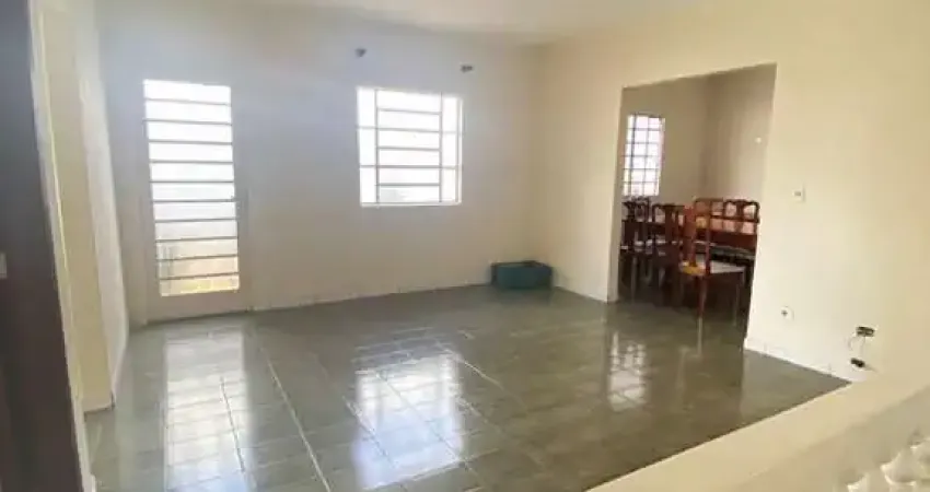 Sobrado à venda perfeito para clínica ou escritório muito próximo ao parque ecológico e ao centro