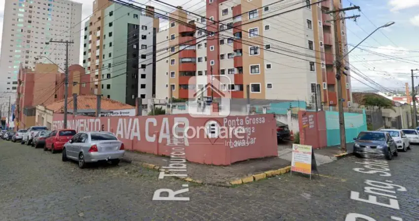 Terreno de esquina no centro