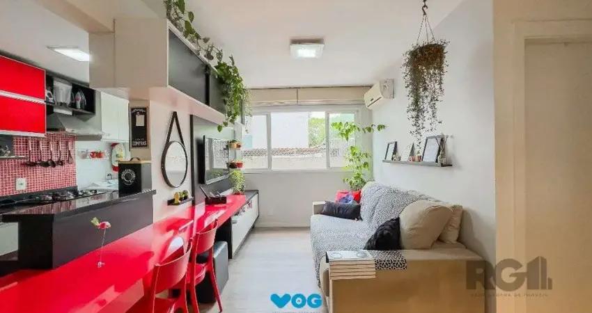 Apartamento a venda no bairro Passo da Areia com dois dormitórios.