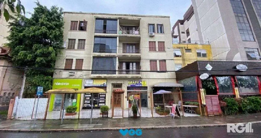 AMPLO APARTAMENTO DE FRENTE COM SACADA 3 DORMITÓRIOS