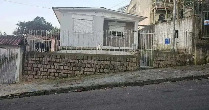 Casa com 2 quartos à venda na Beco F, 30, Ipanema, Porto Alegre