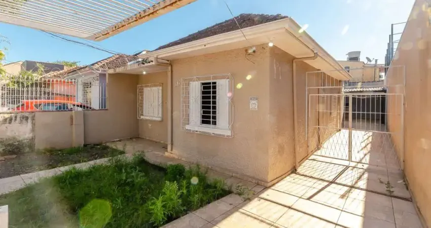 Casa a venda no bairro são josé com 3 dormitórios e amplo pátio