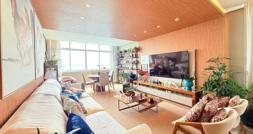 Apartamento dos sonhos – reformado e frente total para o mar!