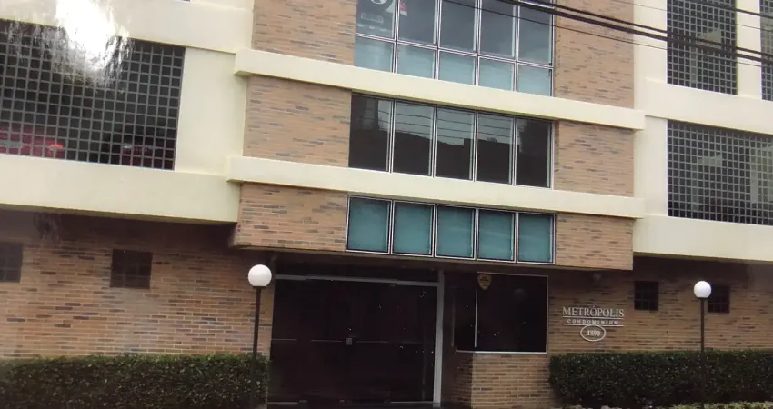 Apartamento excelente batel centro. próximo melhores lugares da cidade.