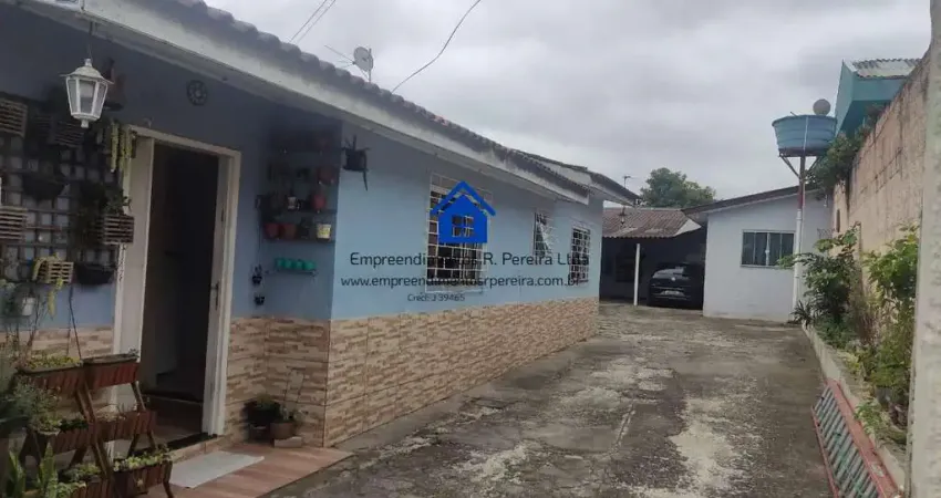 Casa para Venda em Colombo, Roca grande, 4 dormitórios, 2 banheiros, 5 vagas