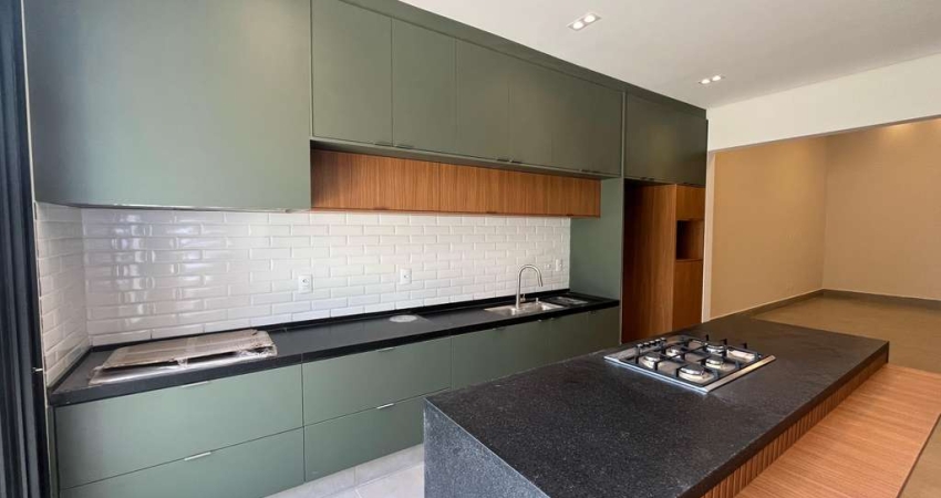 Casa Térrea com 3 suítes em condomínio fechado com 165 m².
