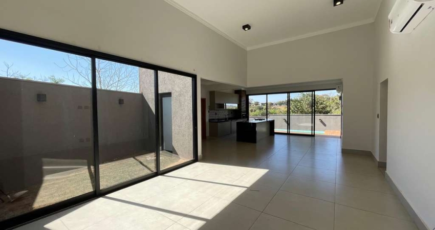 Casa térrea com 3 suítes, com 206 m², completa em armários em condomínio na região de Ribeirão Preto