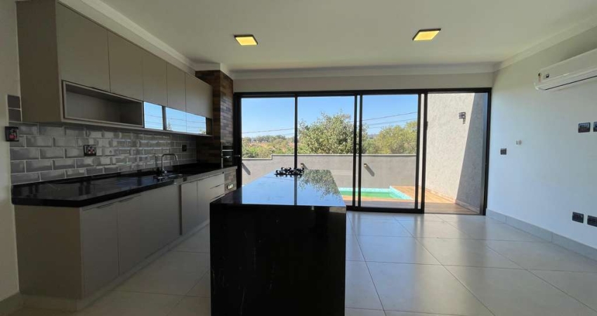 Casa térrea com 3 suítes, com 206 m², completa em armários em condomínio na região de Ribeirão Preto