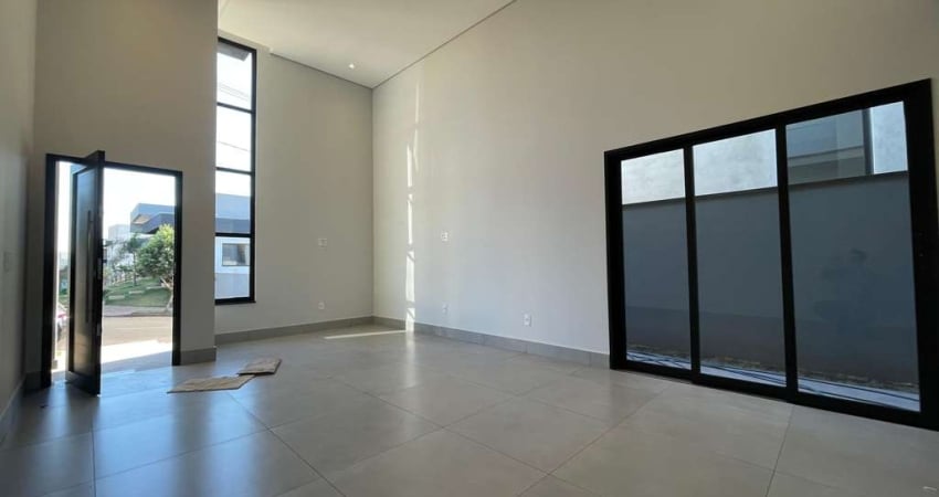 Casa térrea com 3 suítes em condomínio fechado na Vila do Golf