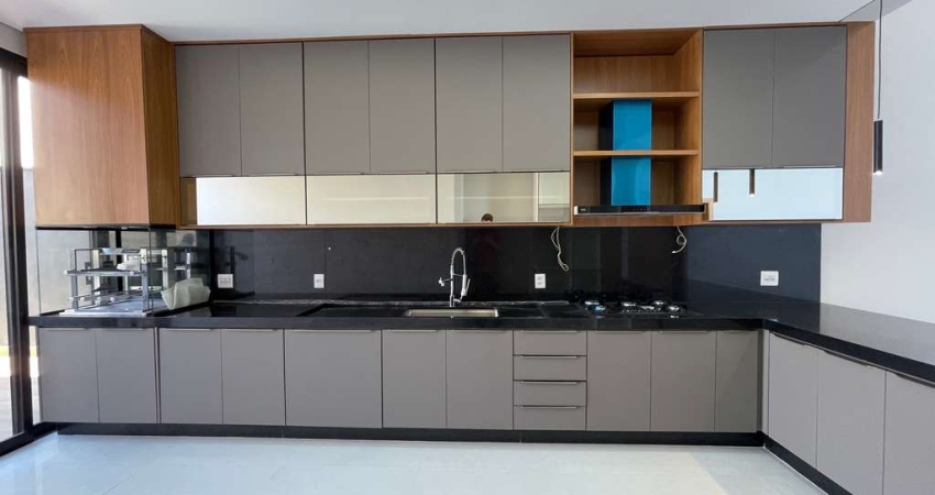 Casa Térrea 187m² em condomínio na Vila do Golf, Ribeirão Preto-SP  3 suítes, área gourmet, piscina aquecida e mais!