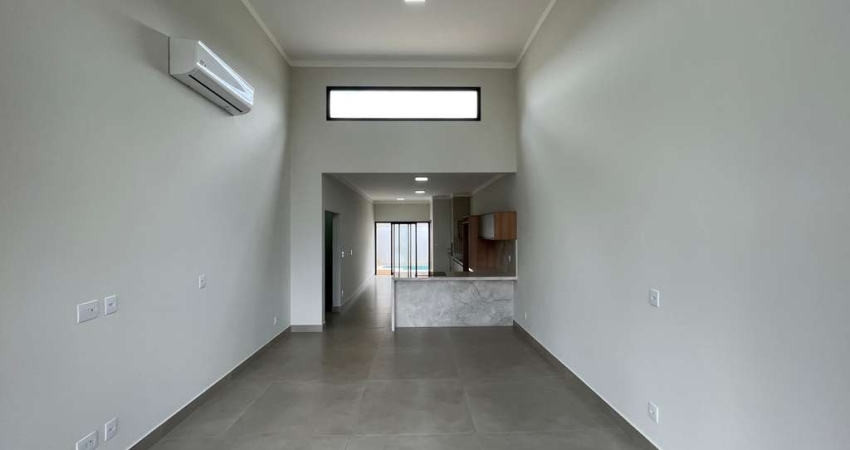 Excelente casa térrea em condomínio com 3 suítes, com 151 m².