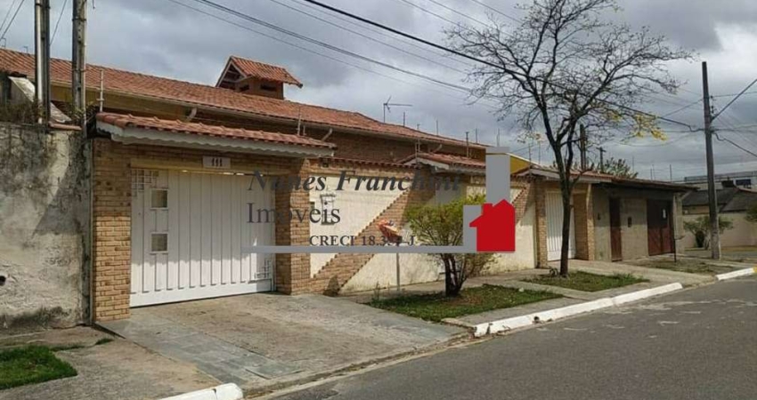 Imperdível Casa à Venda em Jacareí-SP, Jardim Santa Maria - 3 Quartos, 1 Suíte, 2 Salas, 2 Banheiros, 4 Vagas - R$950,000.00