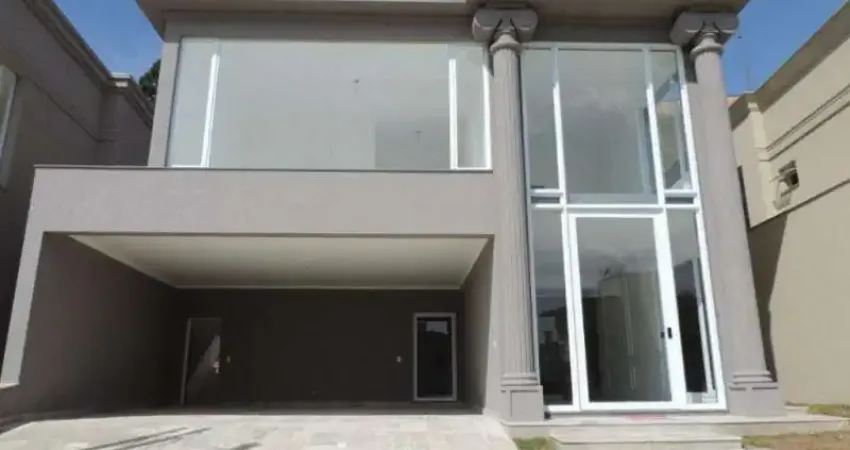 EXCELENTE IMÓVEL PARA VIVER MUITO BEM, COM MUITA PAZ E SEGURANÇA PARA TODA A FAMÍLIA. COM 393 M² TOTAL/303 M² ÚTIL/5 BANHEIROS/4 VAGAS/3 SUITES