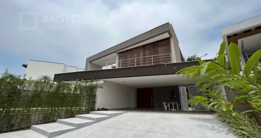 Casa de alto padrão a venda no condominio riviera de são lourenço