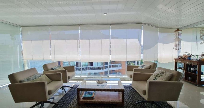 Apartamento pé na areia à venda na Riviera de São Lourenço no módulo 7