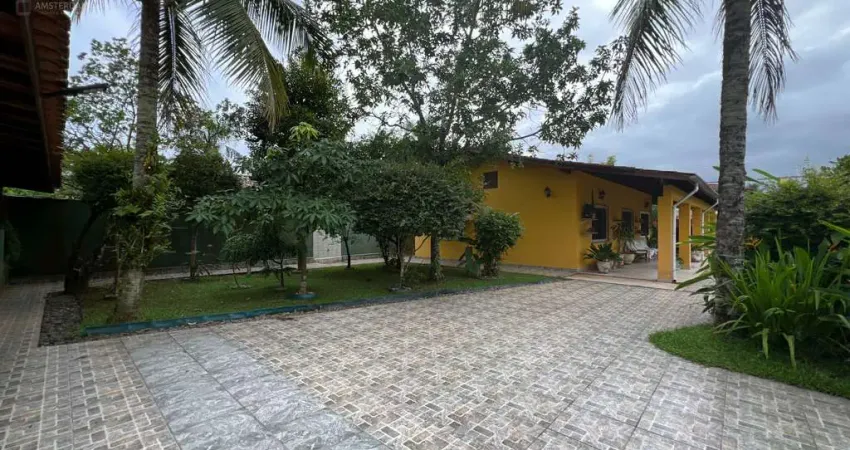 Casa com 4 quartos à venda na Rua Doutor Hugo Santos Silva, 160, Maitinga, Bertioga