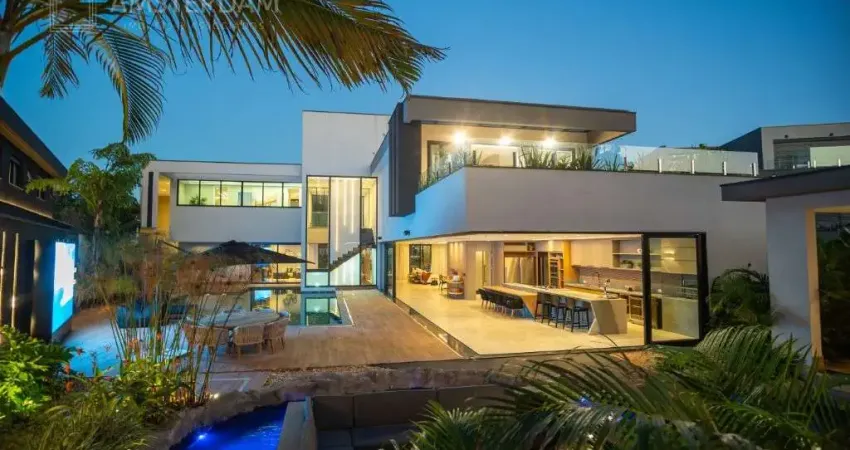 Luxuosa mansão de alto padrão na Riviera, 7 suítes, 6 vagas de garagem, 1.945,17 m² de área.