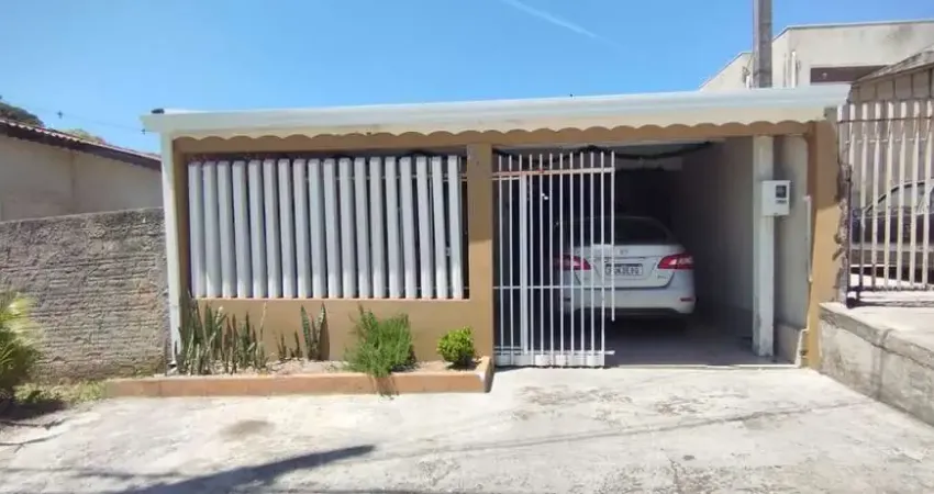 Casa à venda na Rua Clodomir Senegaglia, 263, Boqueirão, Araucária