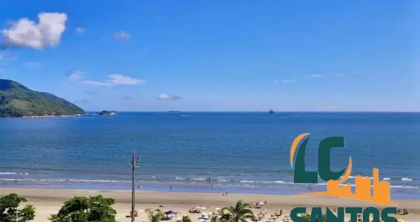 Apartamento reformado, com vista deslumbrante do mar! 3 dormitórios, planejados, sala ampla, 1 vaga. Localização privilegiada na orla do Embaré.