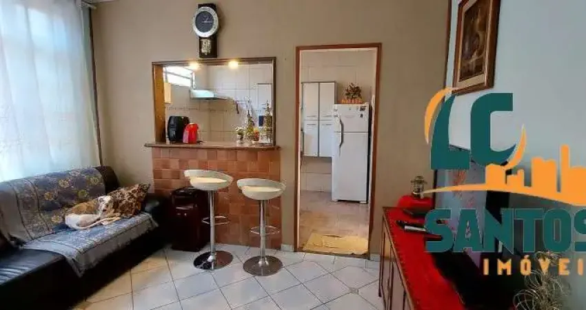 Apartamento Duplex de 2 dormitórios com quintal em Village no Gonzaga em Santos .