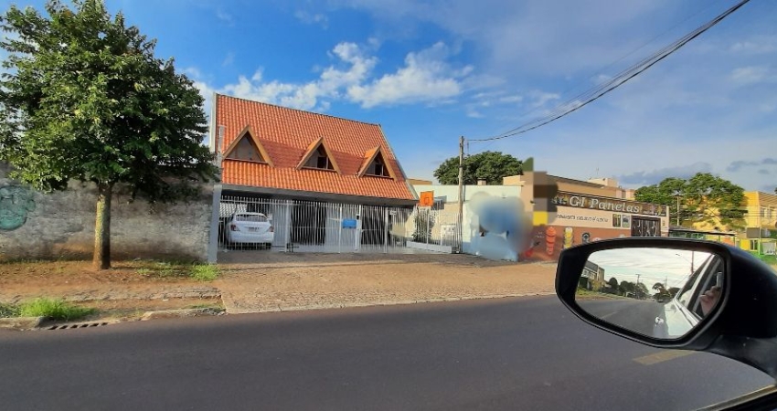 Casa com 5 quartos à venda no Novo Mundo, Curitiba 