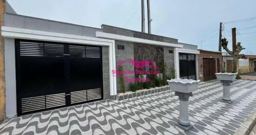 Casa nova com acabamento impecavel á venda na praia de mongaguá