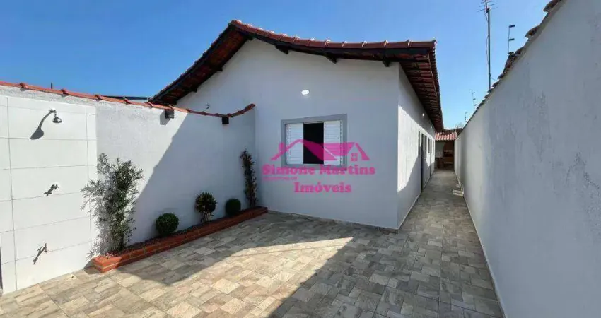 Casa revitalizada com 02 quartos e laudo já aprovado á venda na praia de mongaguá